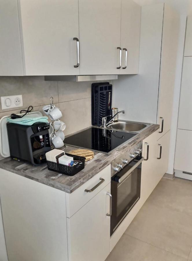 Kresidence - Appartements Saint-Louis ภายนอก รูปภาพ